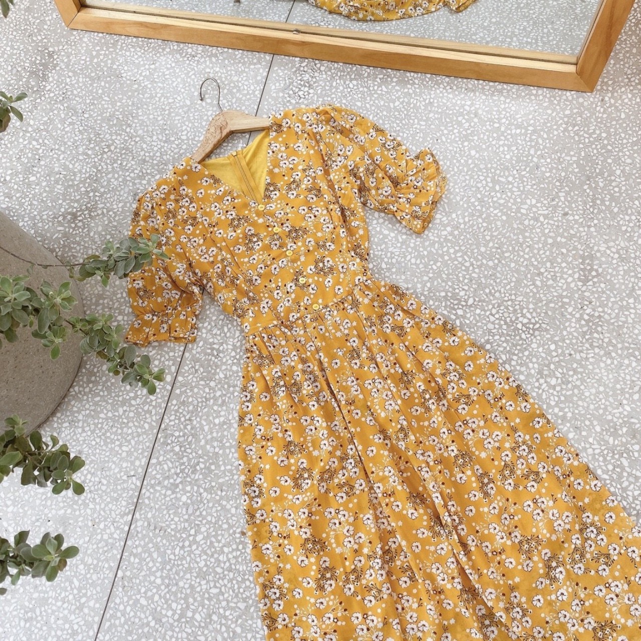 Đầm maxi hoa vàng váy hoa vàng đẹp năm 2022